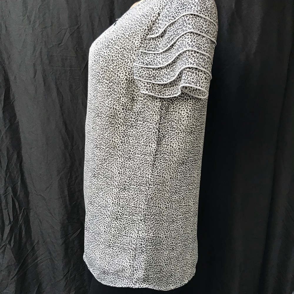 Banana Republic Women’s blouse size 6 animal print - Picture 5 of 8